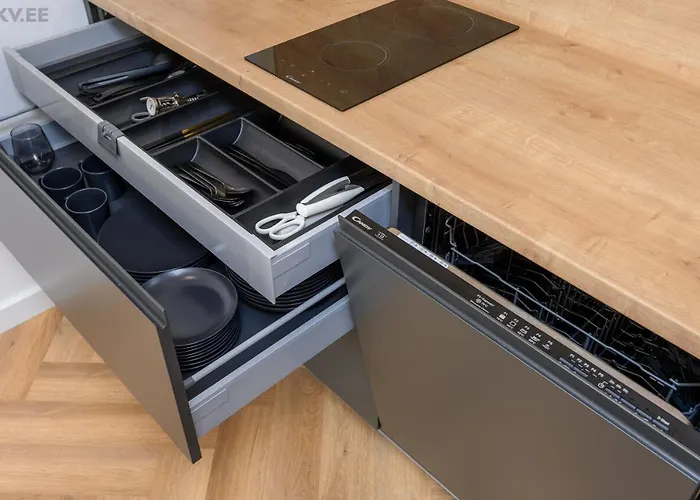 Luxory In The Center. * Parnawa