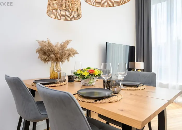 Luxory In The Center. * Parnawa